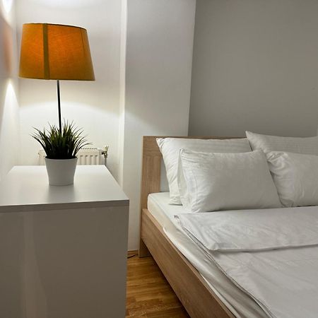Central Elegance Apartments Скопье Экстерьер фото