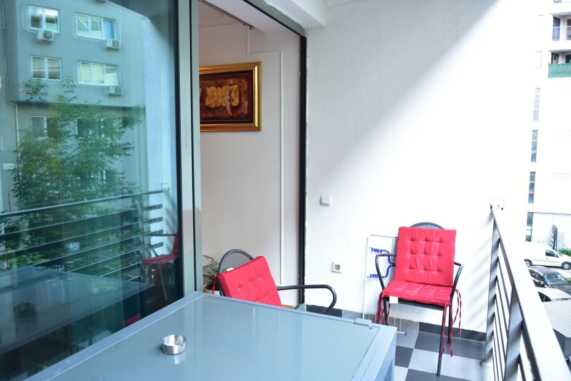 Central Elegance Apartments Скопье Экстерьер фото